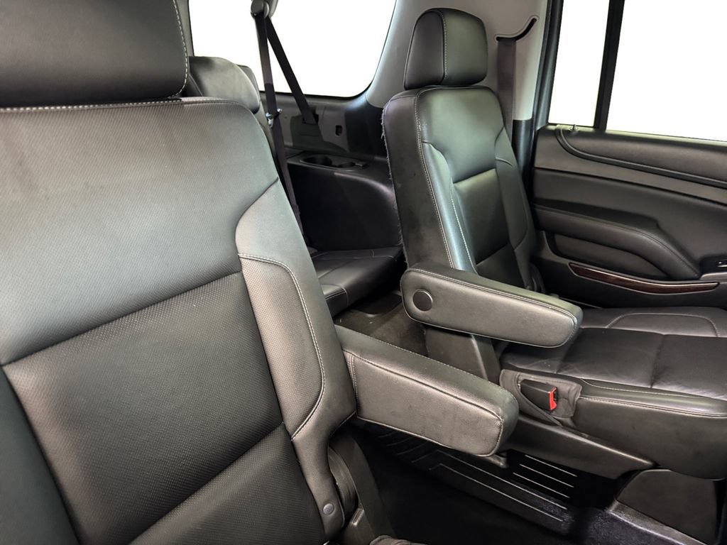 Used 2016 GMC Yukon XL SLT w/ Open Road Package AWD/4WD image 18