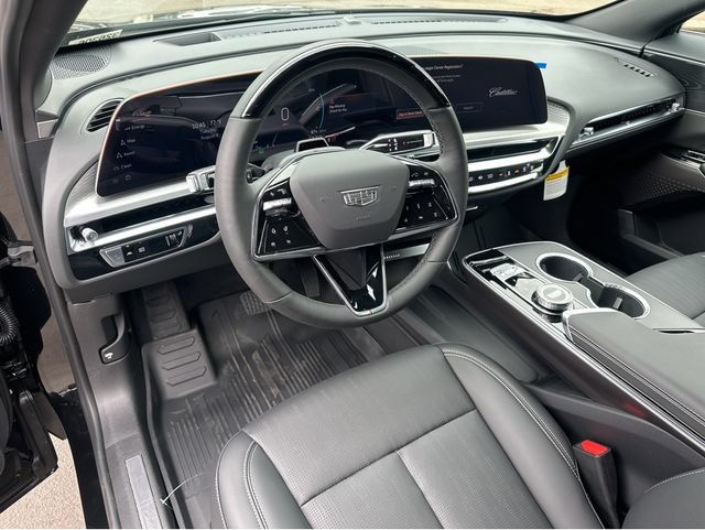 New 2026 Cadillac Lyriq Luxury w/ LPO, Floor Liner Package AWD/4WD image 23