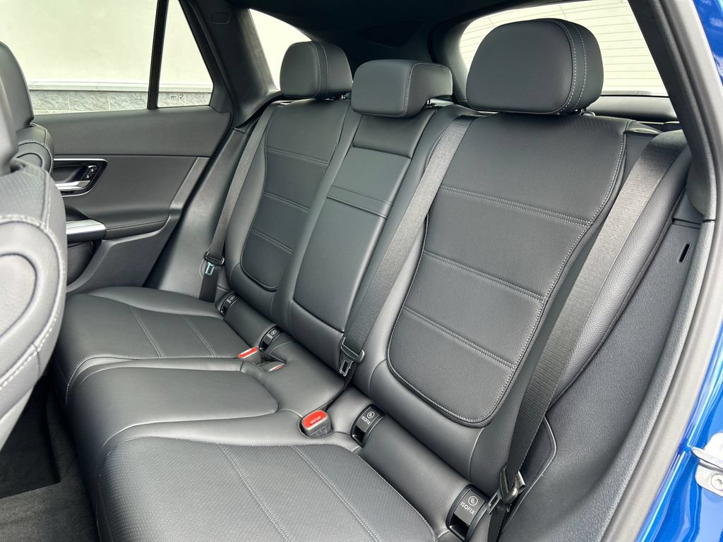 New 2027 Mercedes-Benz GLC 300 4MATIC image 23