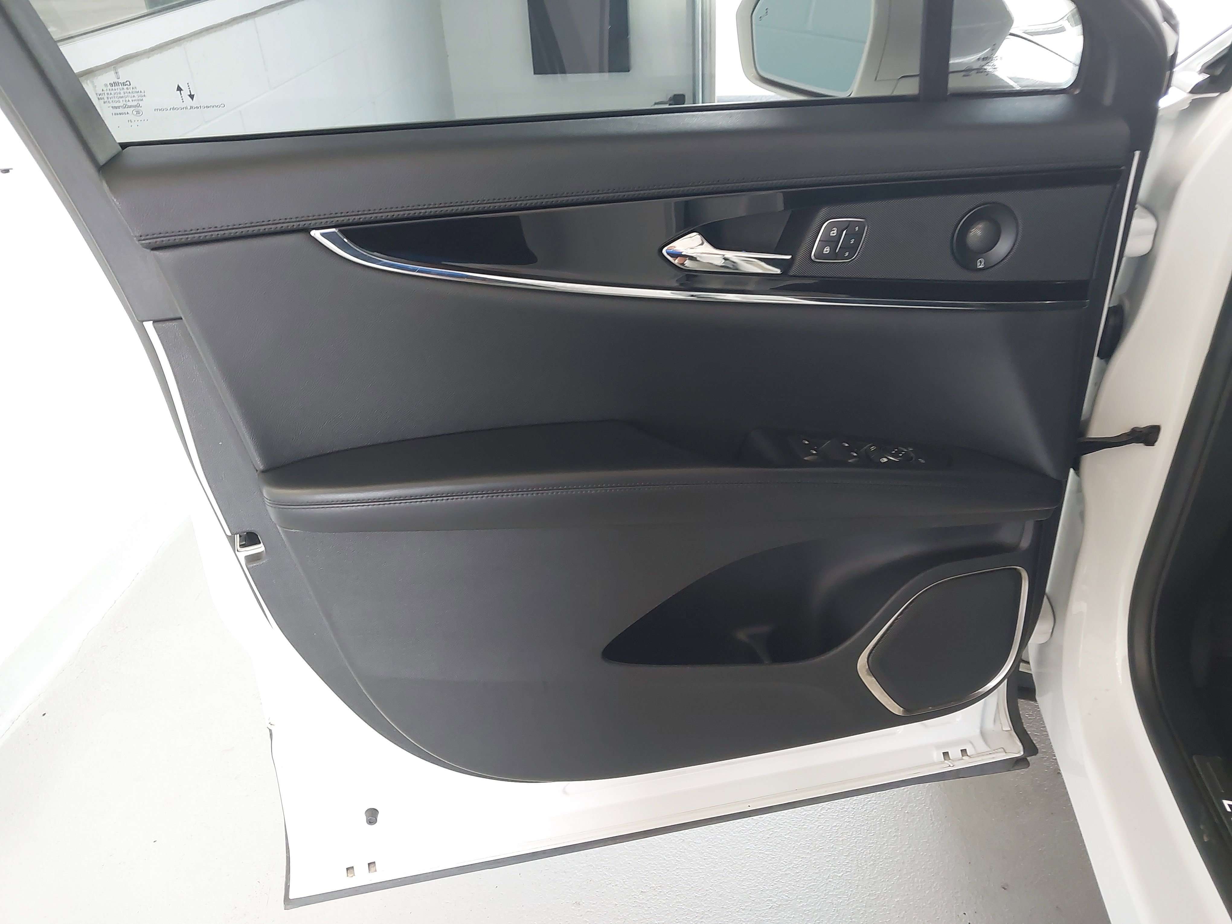 Used 2021 Lincoln Nautilus Reserve w/ Cargo Utility Package image 25