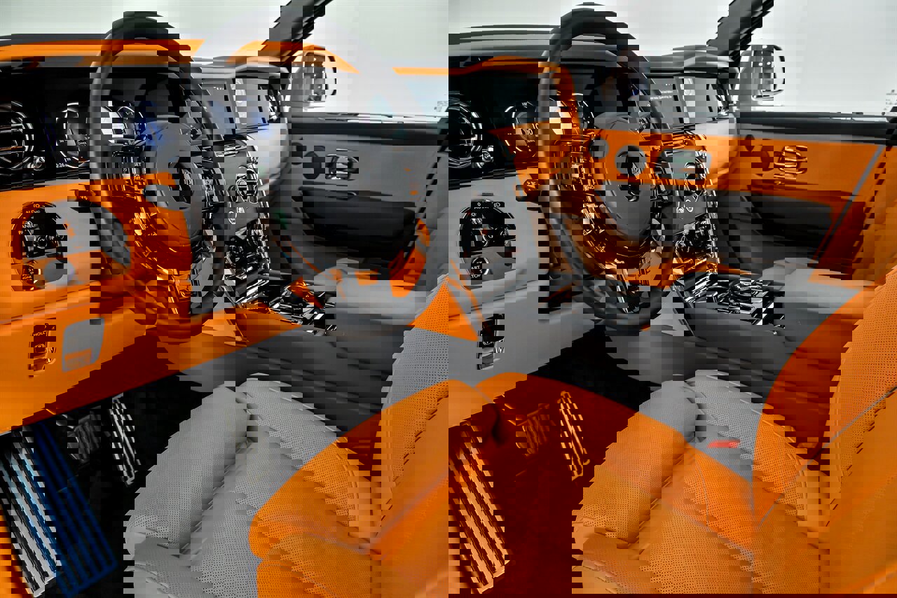 Used 2025 Rolls-Royce Cullinan image 20