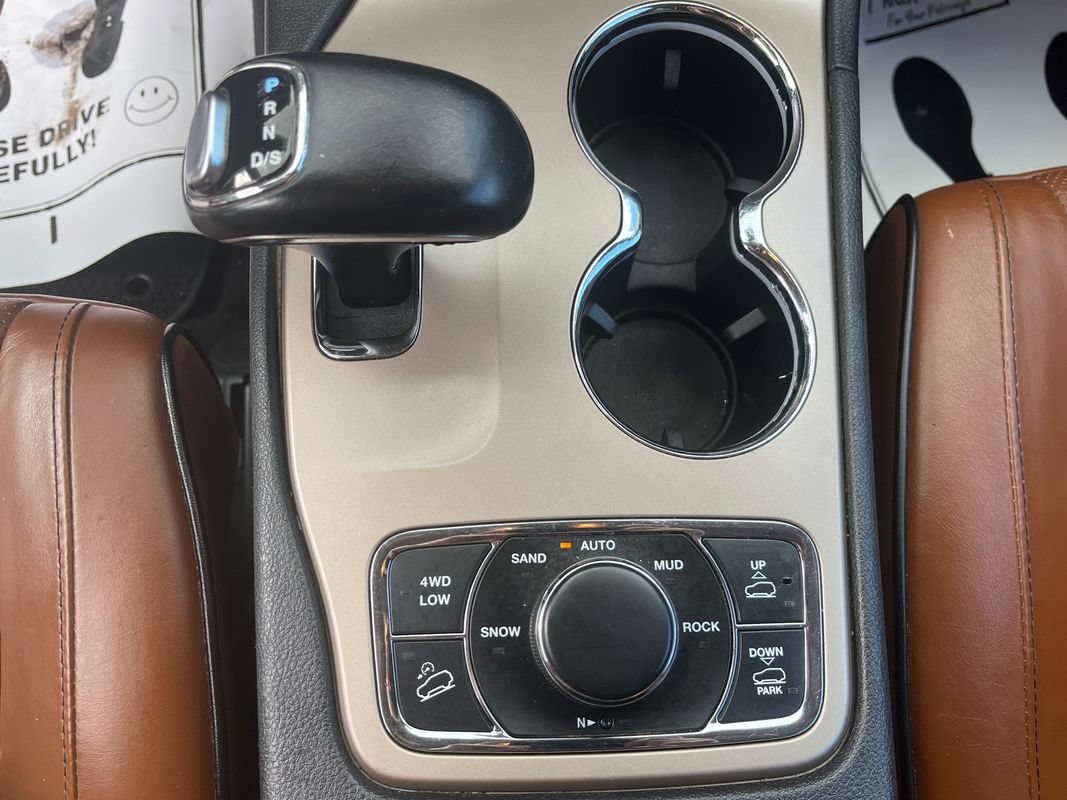 Used 2015 Jeep Grand Cherokee Summit w/ Platinum Series Group AWD/4WD image 15