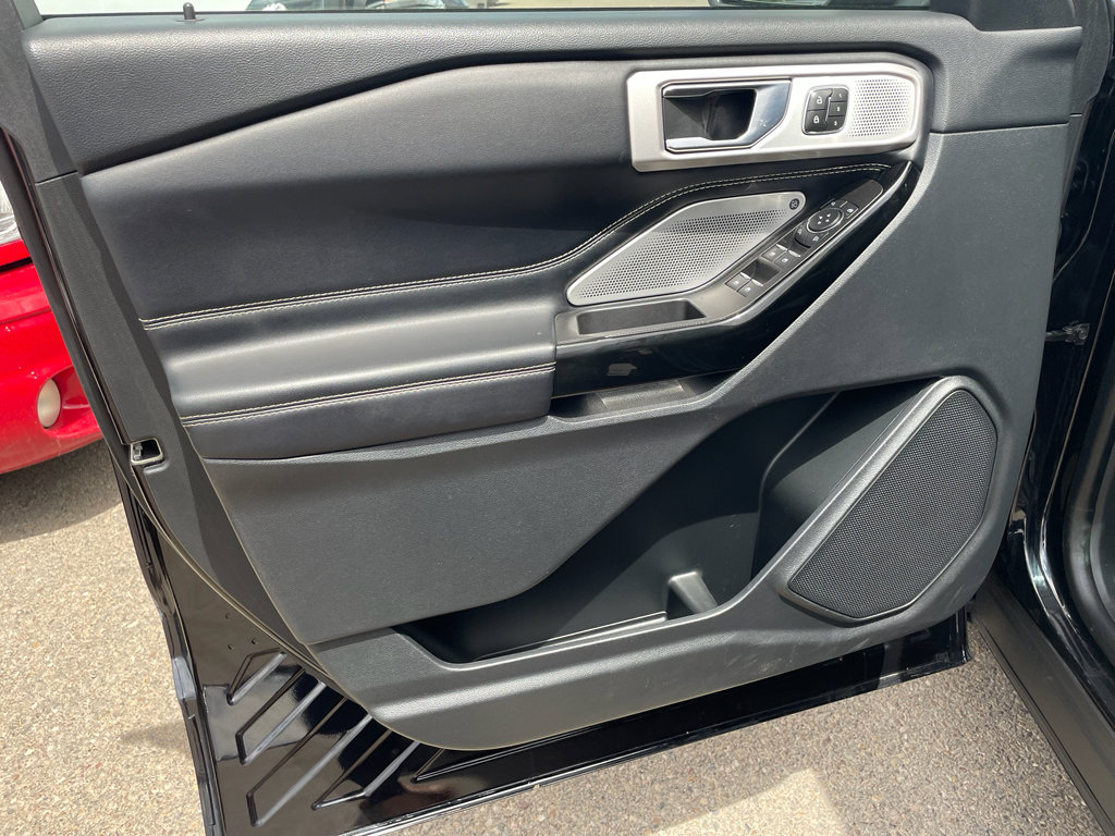 Used 2022 Ford Explorer ST w/ ST Street Pack AWD/4WD image 17