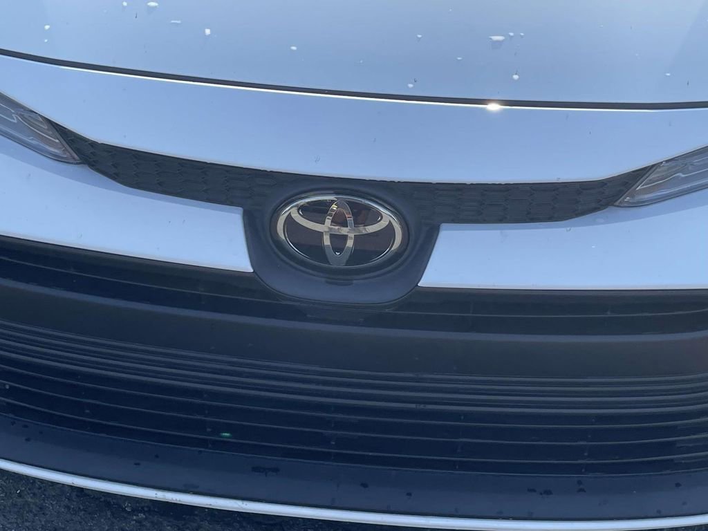 Used 2024 Toyota Corolla LE FWD image 4