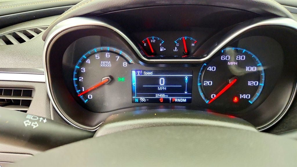 Used 2017 Chevrolet Impala LT w/ Convenience Package FWD image 13