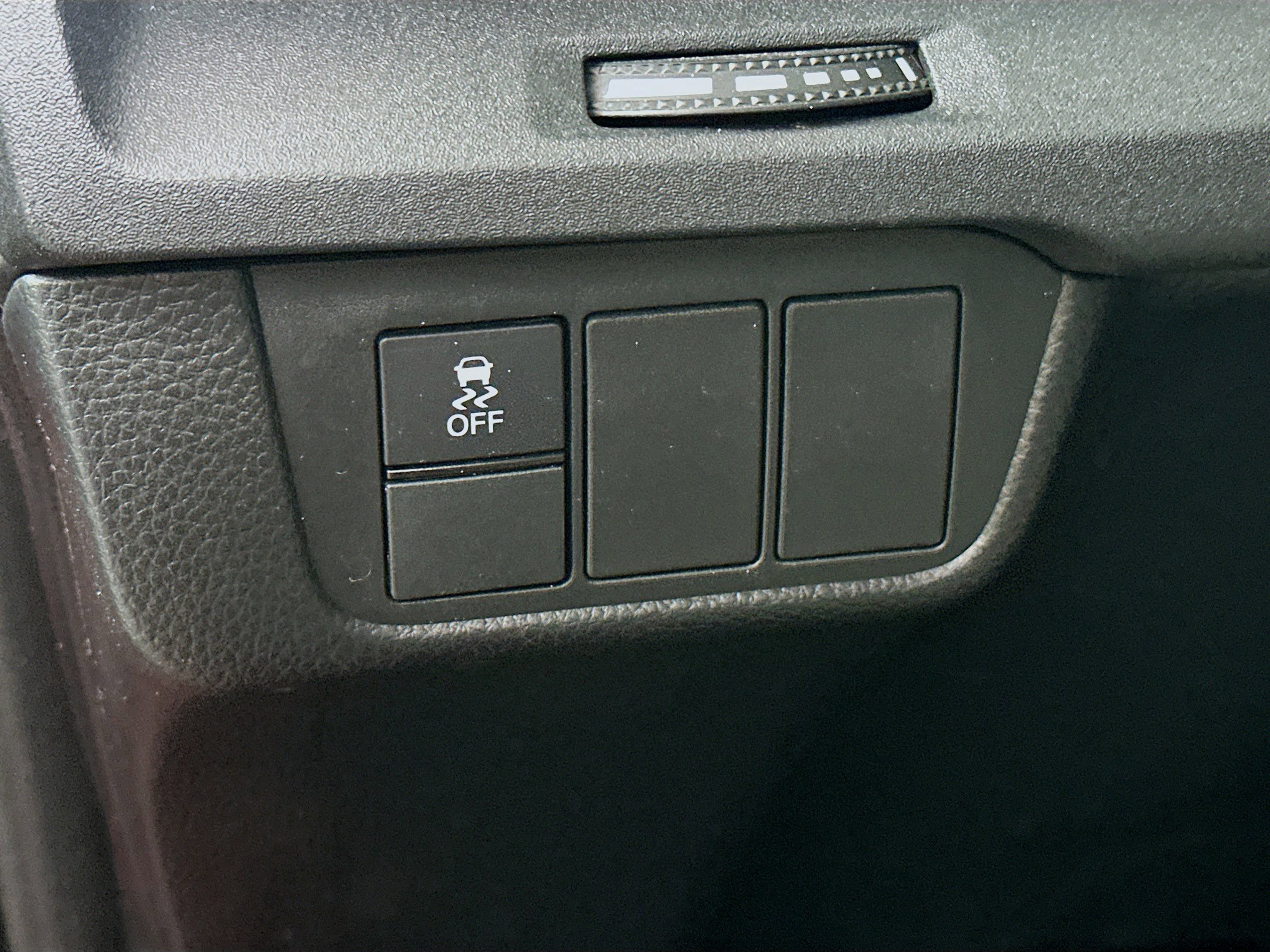 Used 2025 Honda CR-V LX image 17