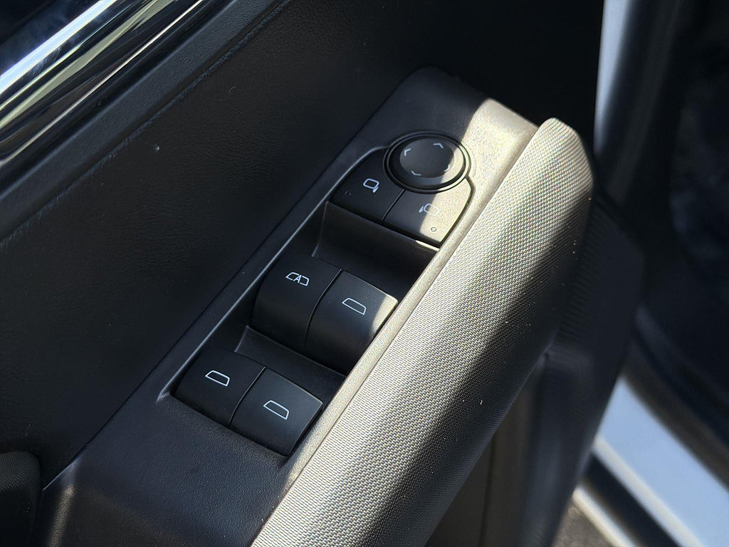 Used 2025 GMC Canyon Elevation RWD image 22