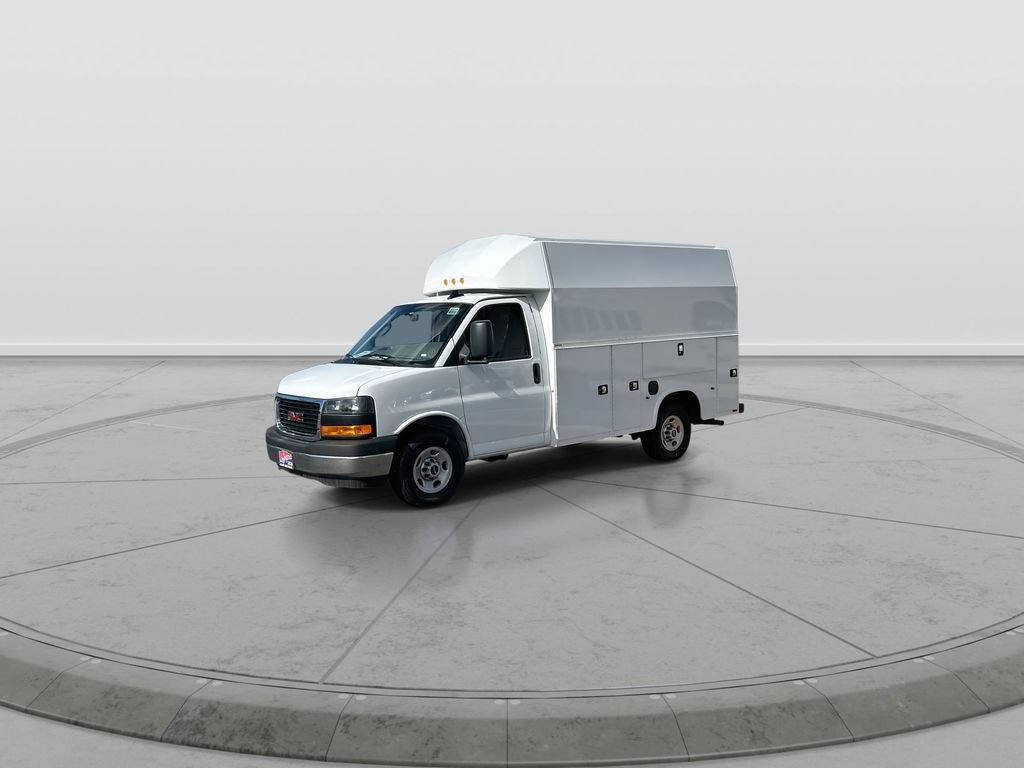 New 2025 GMC Savana 3500 w/ Power Convenience Package RWD image 4
