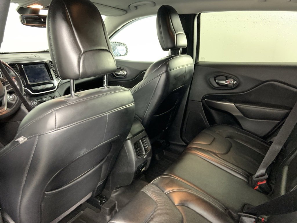 Used 2020 Jeep Cherokee Limited image 28