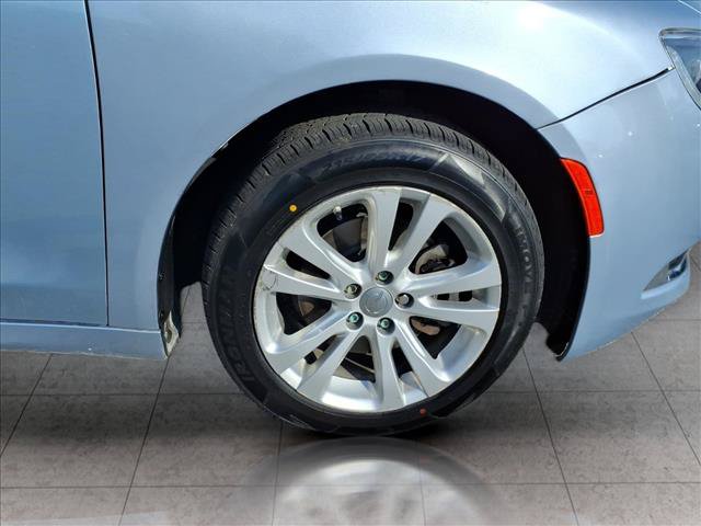 Used 2015 Chrysler 200 Limited w/ Convenience Group FWD image 13