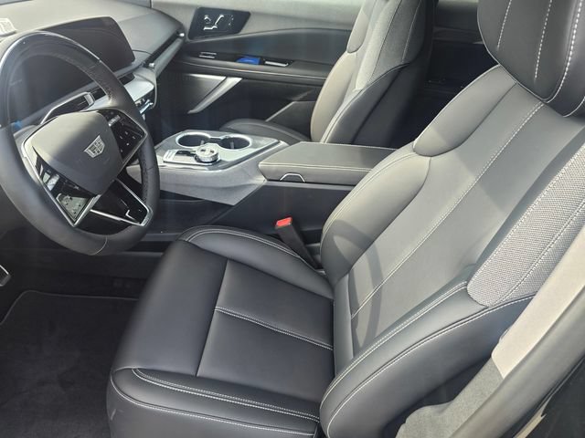 New 2026 Cadillac Optiq Luxury 1 RWD image 20