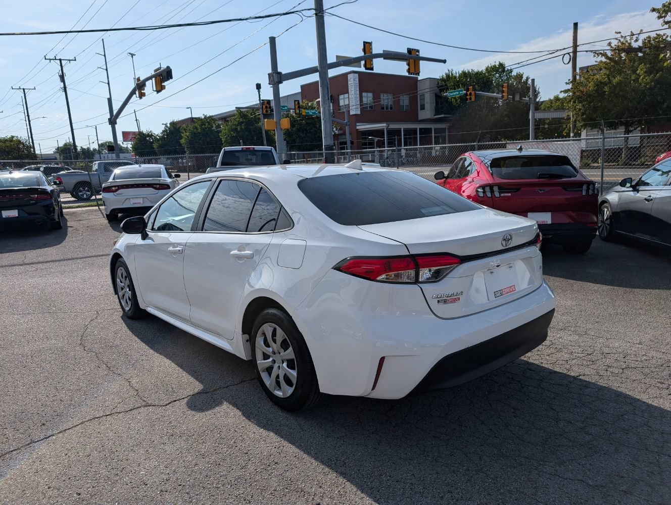 Used 2023 Toyota Corolla LE FWD image 8