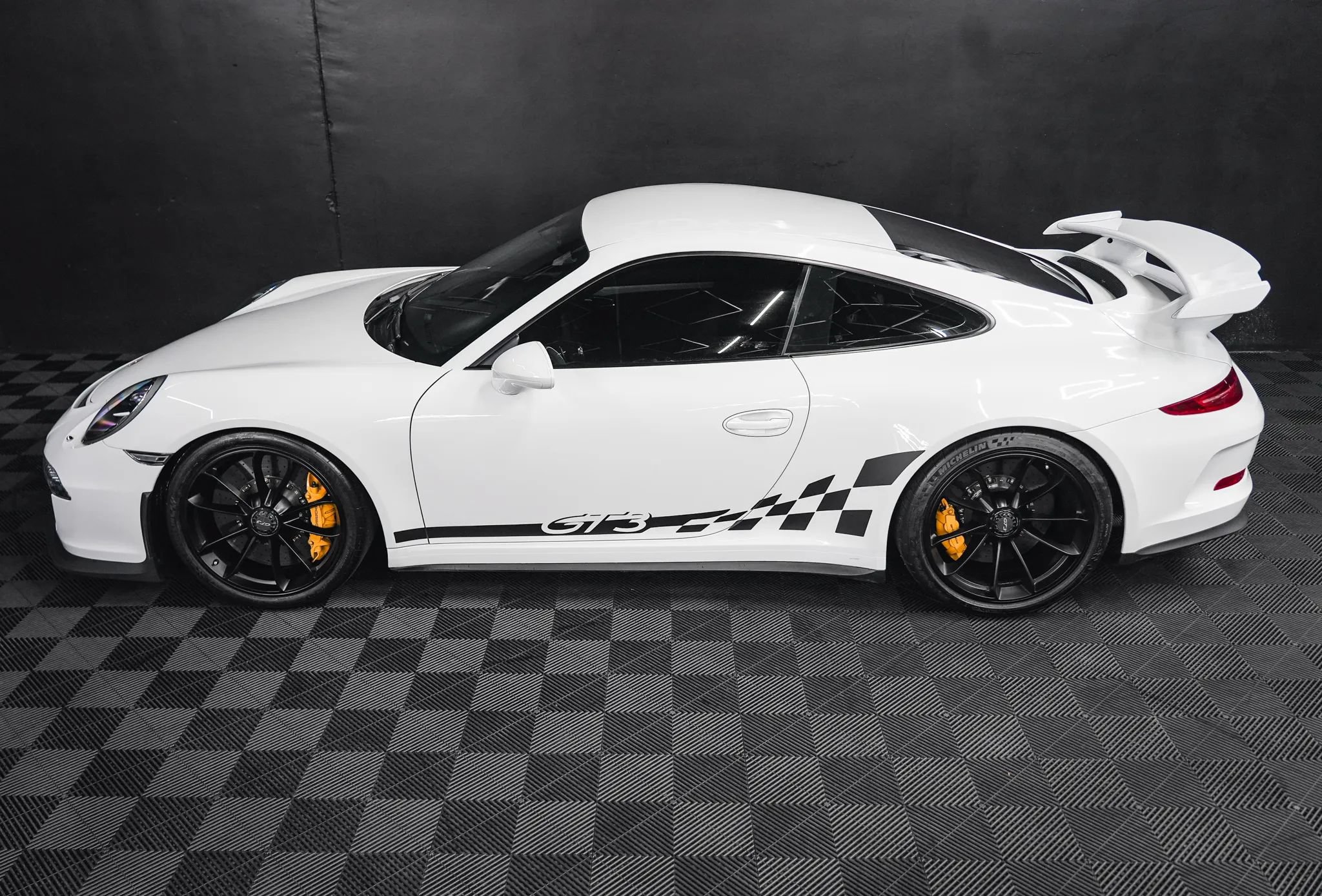 Used 2015 Porsche 911 GT3 RWD image 27