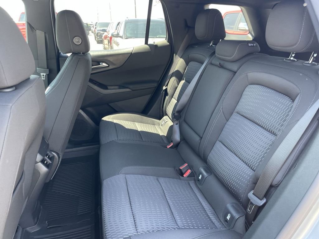 New 2026 Chevrolet Equinox LT w/ LPO, Floor Liner Package FWD image 22
