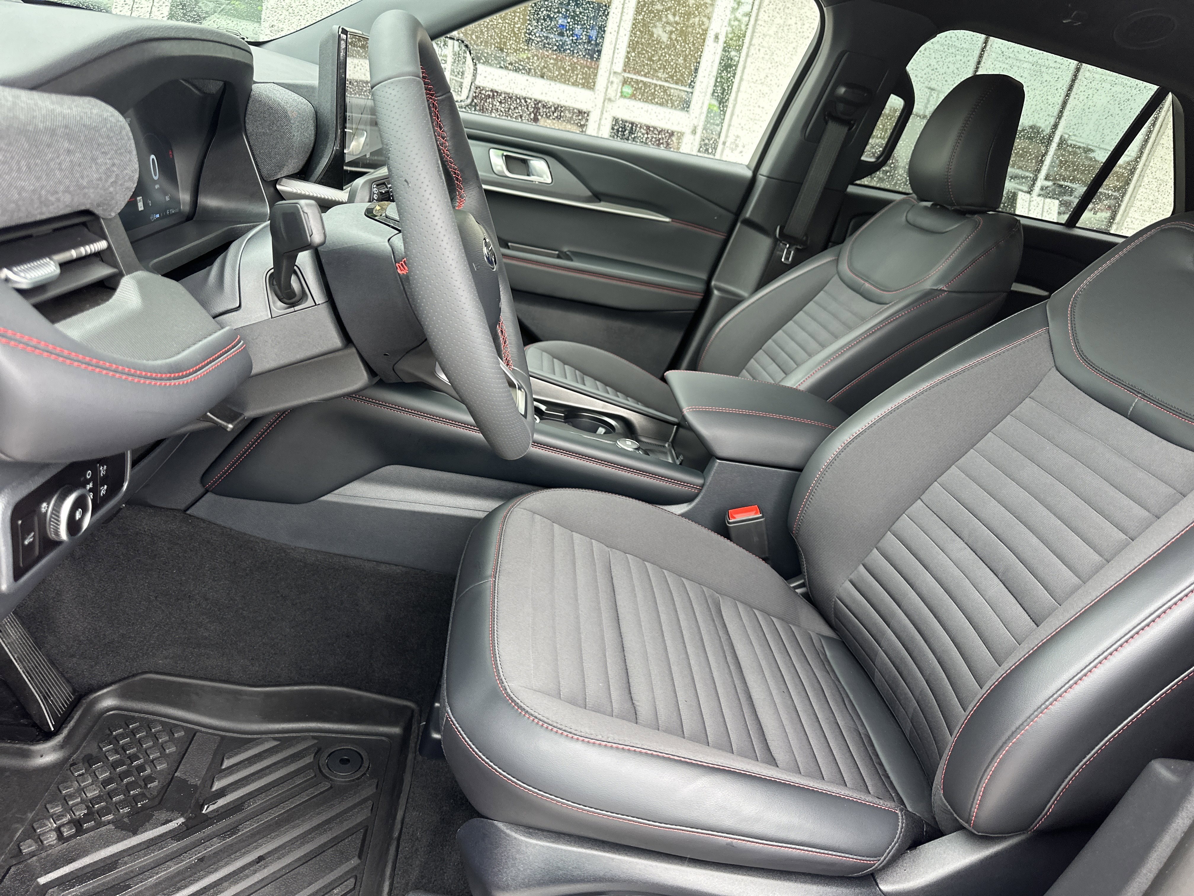 Used 2026 Ford Explorer ST-Line w/ Premium Package RWD image 13
