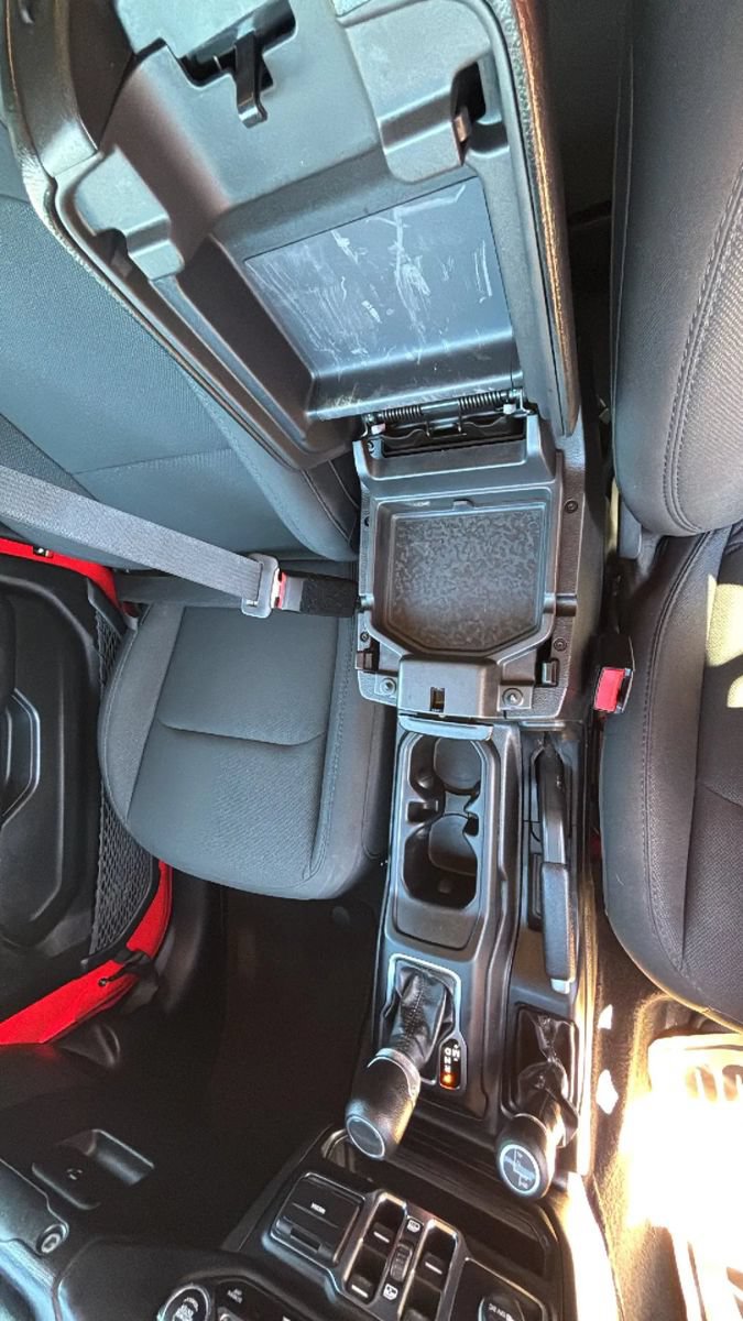 Used 2023 Jeep Gladiator Sport AWD/4WD image 30