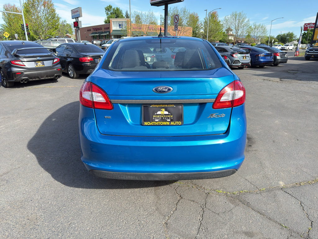 Used 2013 Ford Fiesta SE FWD image 6