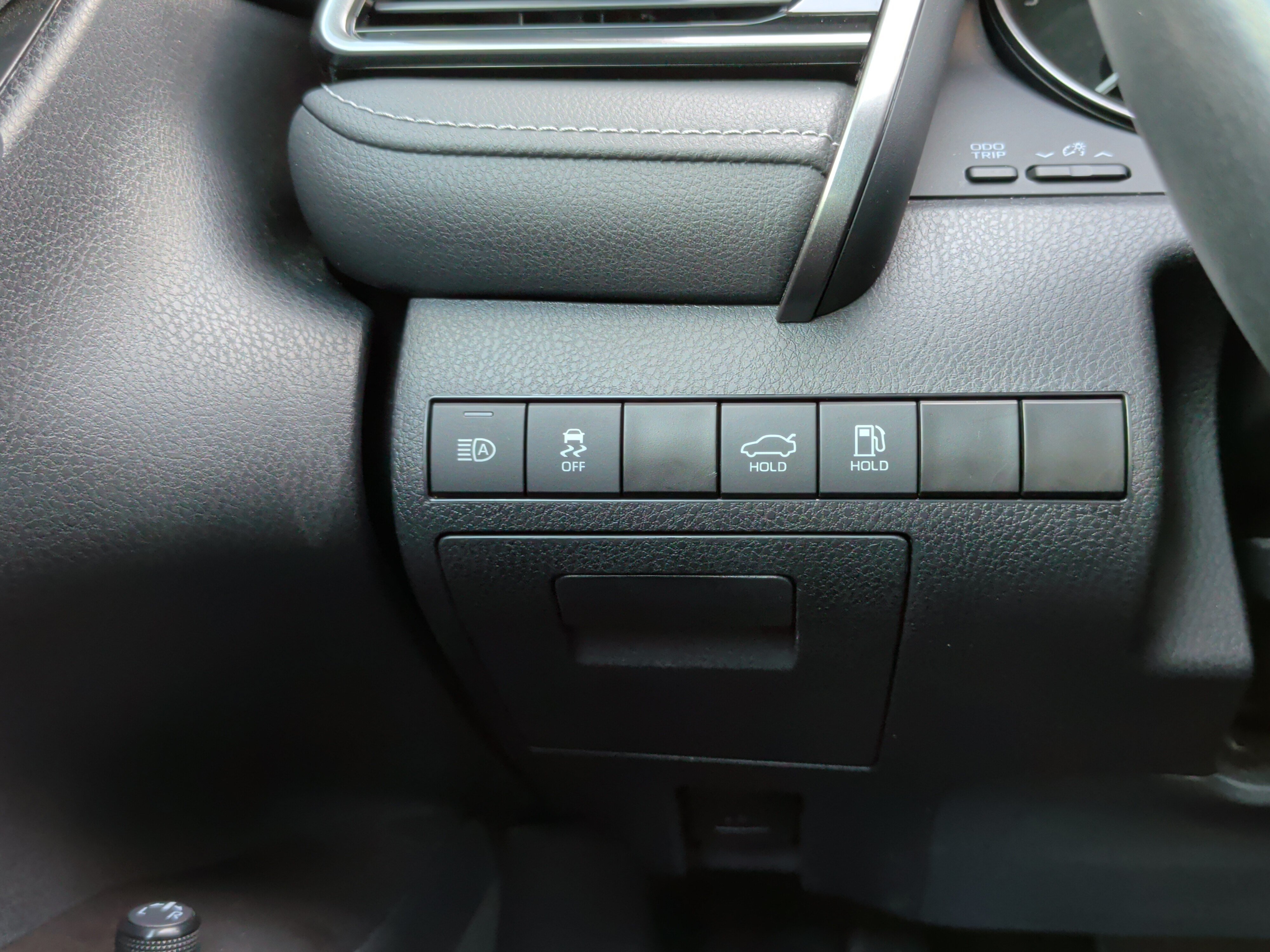 Used 2022 Toyota Camry SE w/ Carpet Mat Package (TMS) FWD image 21