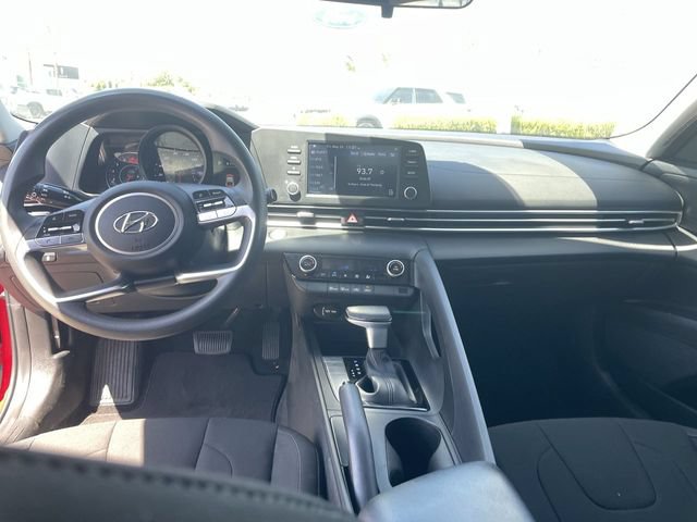Used 2023 Hyundai Elantra SEL w/ Cargo Package FWD image 19