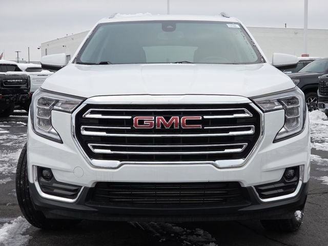 Used 2023 GMC Terrain SLT w/ Infotainment Package II image 19
