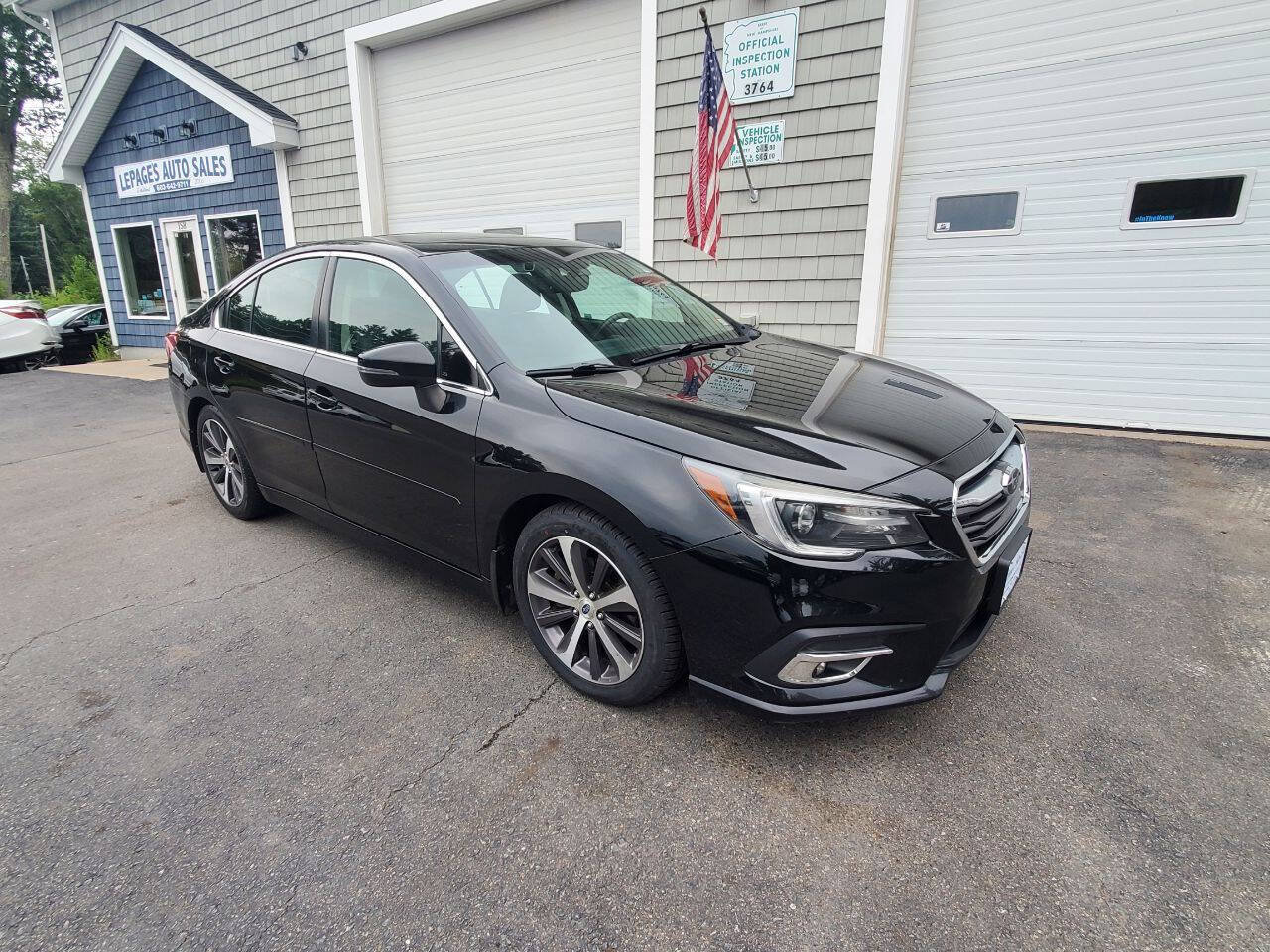 Used 2019 Subaru Legacy 3.6R Limited AWD/4WD image 2