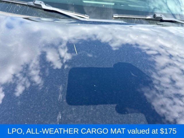 Used 2022 Chevrolet Tahoe Z71 w/ Luxury Package AWD/4WD image 10