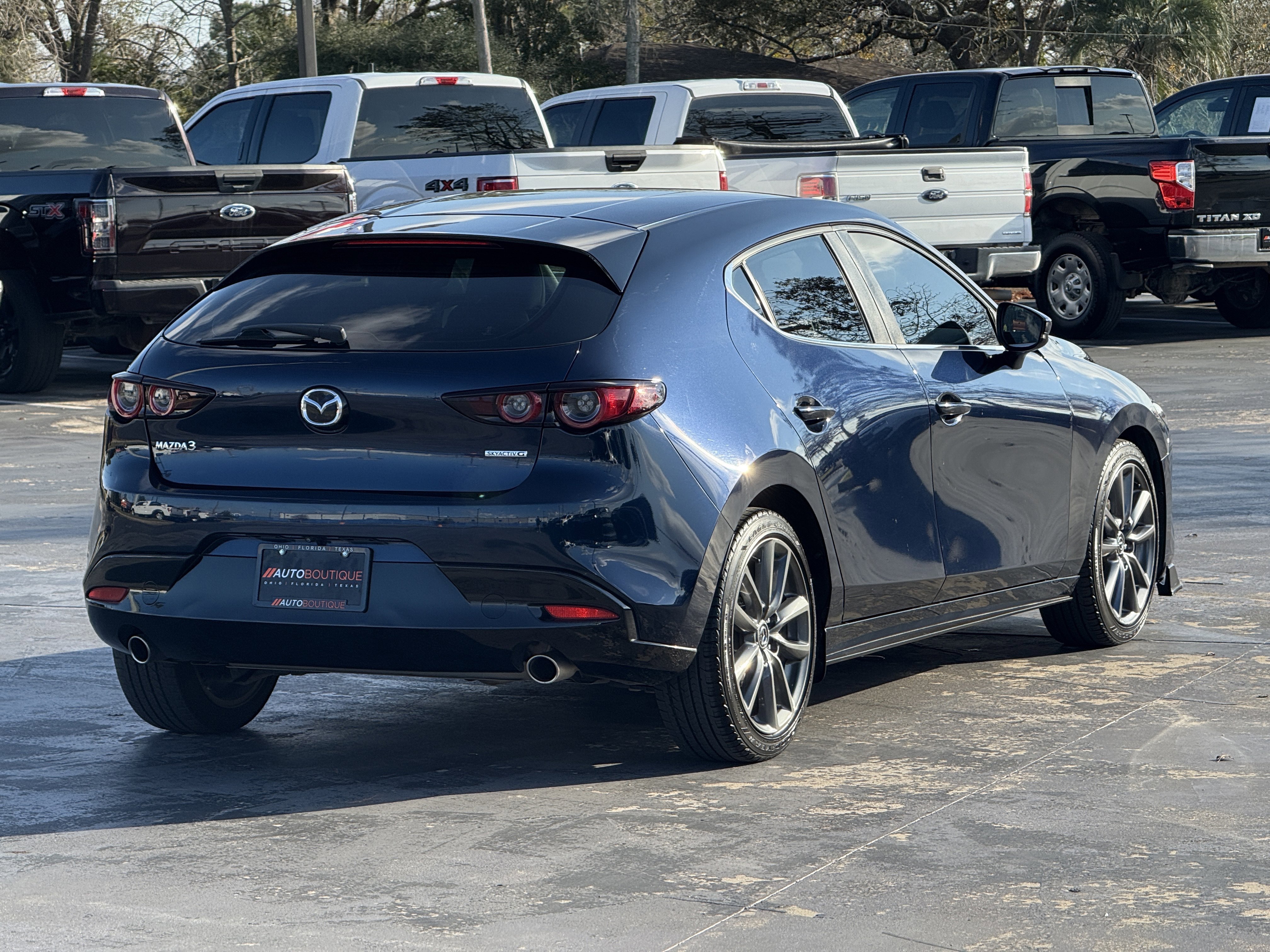 Used 2020 MAZDA MAZDA3 Hatchback image 9