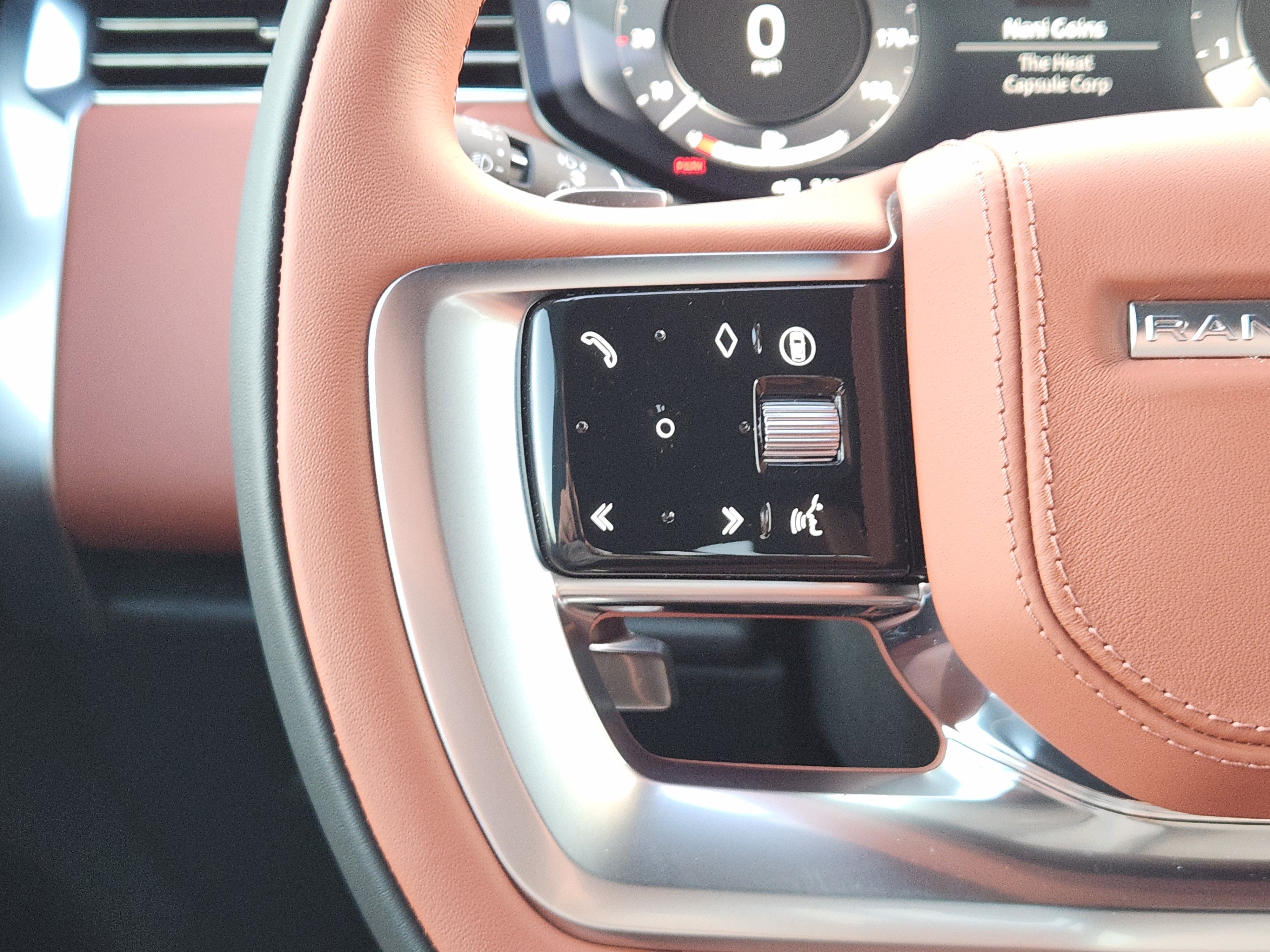 New 2025 Land Rover Range Rover SV image 28