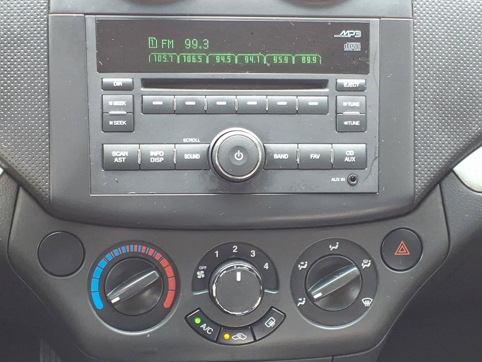Used 2011 Chevrolet Aveo LT FWD image 6