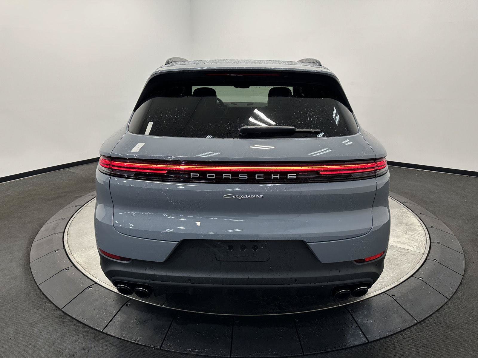 New 2026 Porsche Cayenne Coupe AWD/4WD image 5