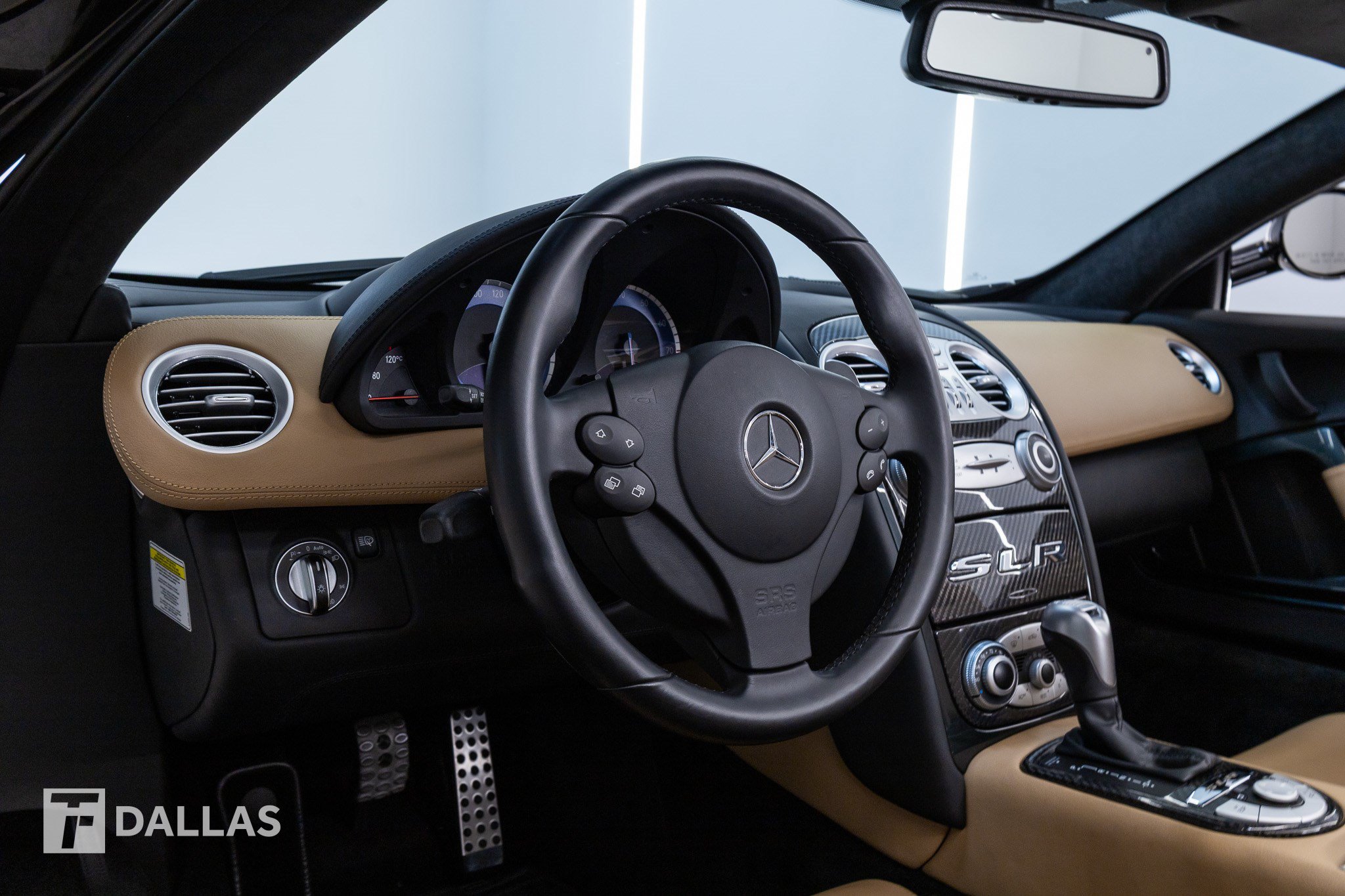 Used 2008 Mercedes-Benz SLR image 30