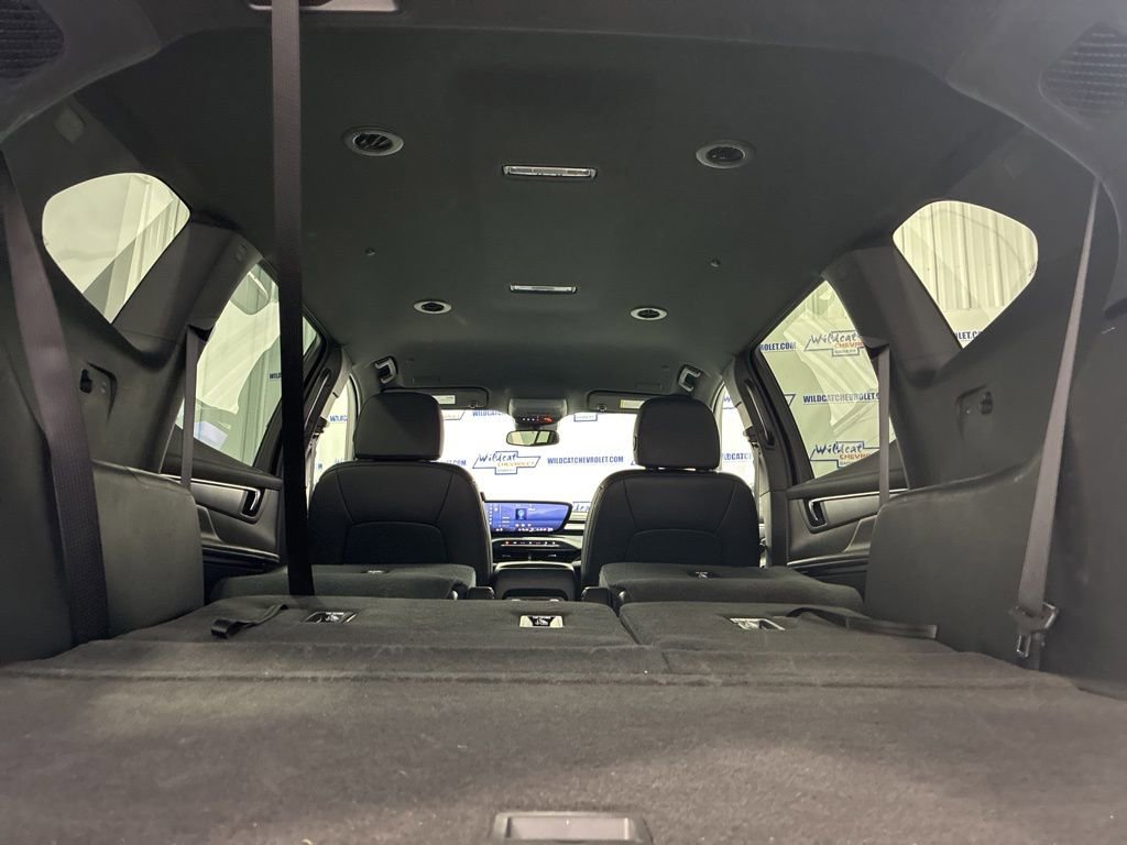 Used 2025 Buick Enclave Preferred AWD/4WD image 63