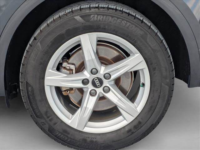 Used 2021 Audi Q5 2.0T Premium w/ Convenience Package AWD/4WD image 24