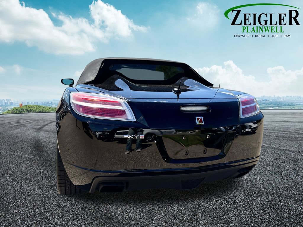 Used 2007 Saturn Sky Red Line RWD image 3
