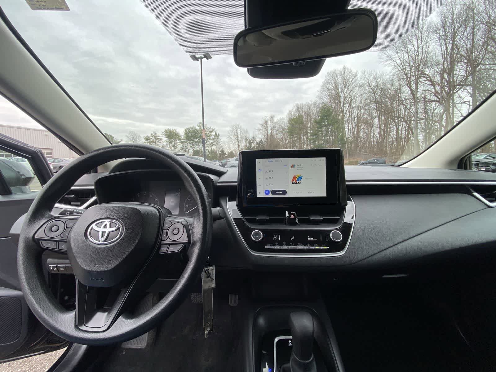 Used 2025 Toyota Corolla LE image 21