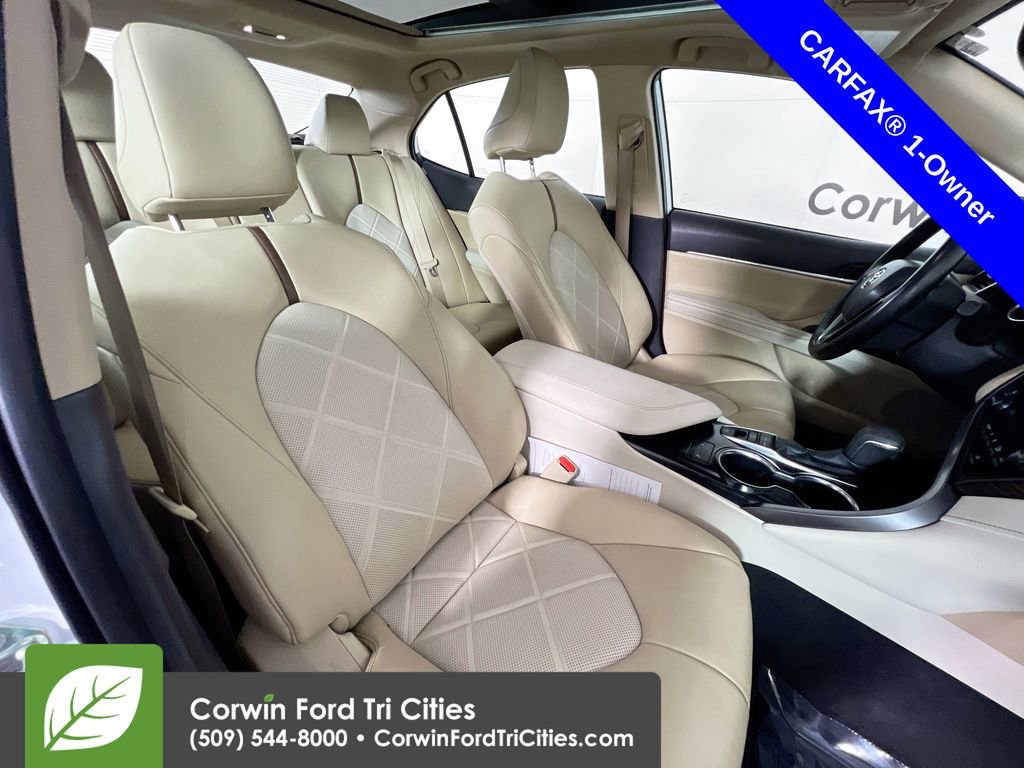 Used 2019 Toyota Camry XLE image 17