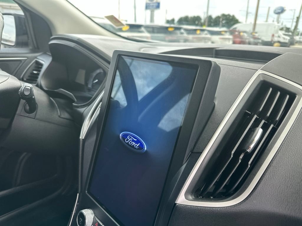 Used 2022 Ford Edge SE w/ Black Appearance Package AWD/4WD image 7
