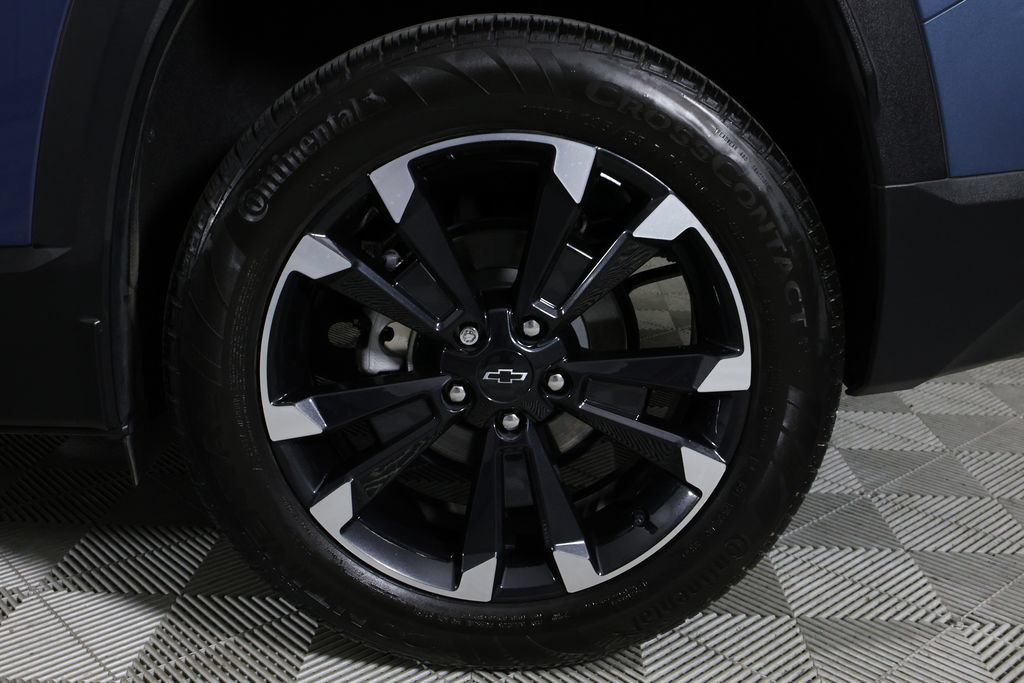 Used 2025 Chevrolet Equinox RS w/ Safety and Technology Package FWD image 40