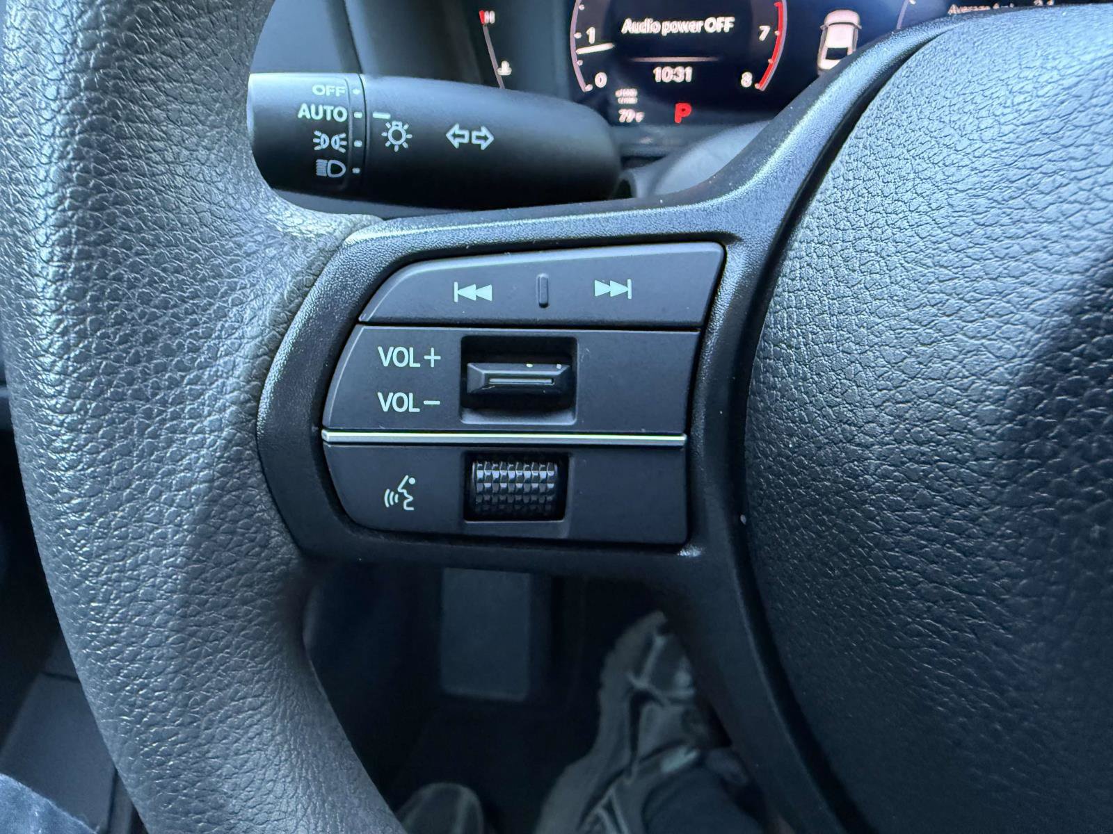 Certified 2025 Honda Accord LX image 19