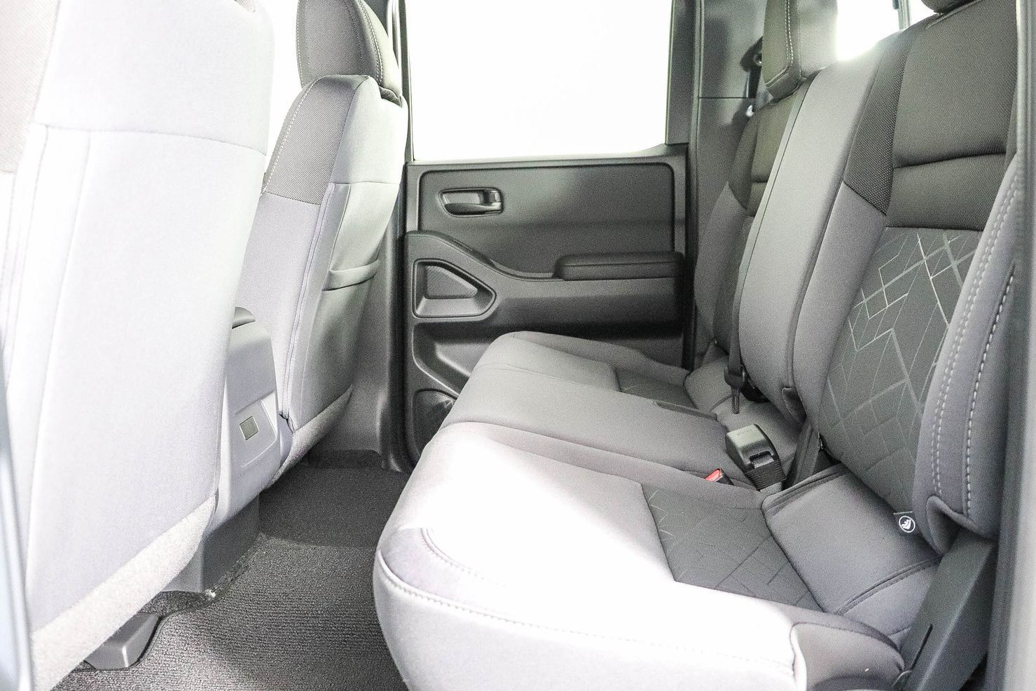New 2027 Nissan Frontier SV w/ Tow Package RWD image 21