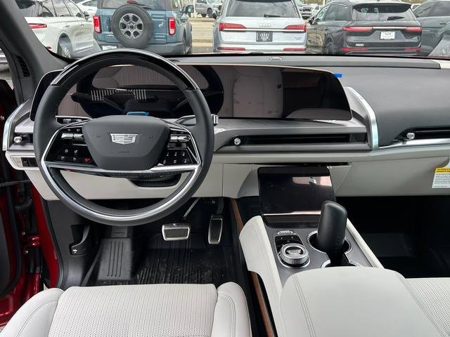 New 2026 Cadillac Vistiq Sport w/ LPO, Floor Liner Package image 13