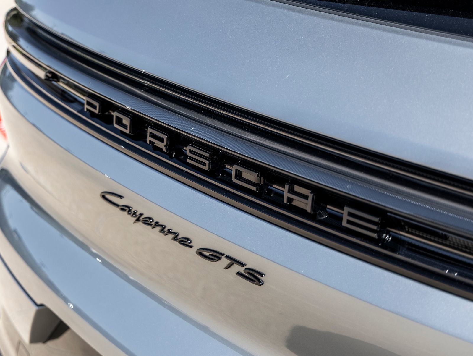 Used 2025 Porsche Cayenne GTS AWD/4WD image 15