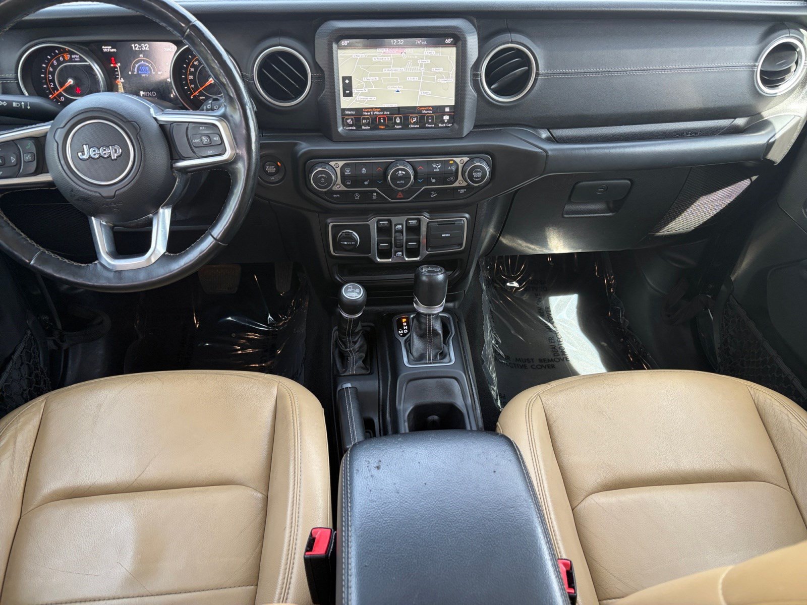Used 2018 Jeep Wrangler Unlimited Sahara w/ Uconnect 4C Nav & Sound Group AWD/4WD image 23