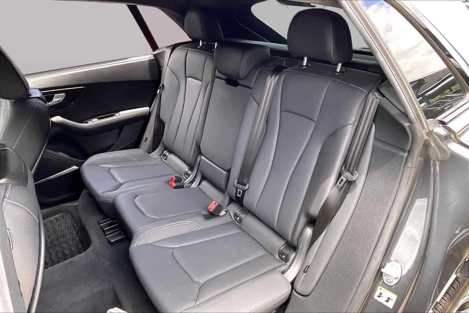Used 2024 Audi Q8 Premium Plus AWD/4WD image 20