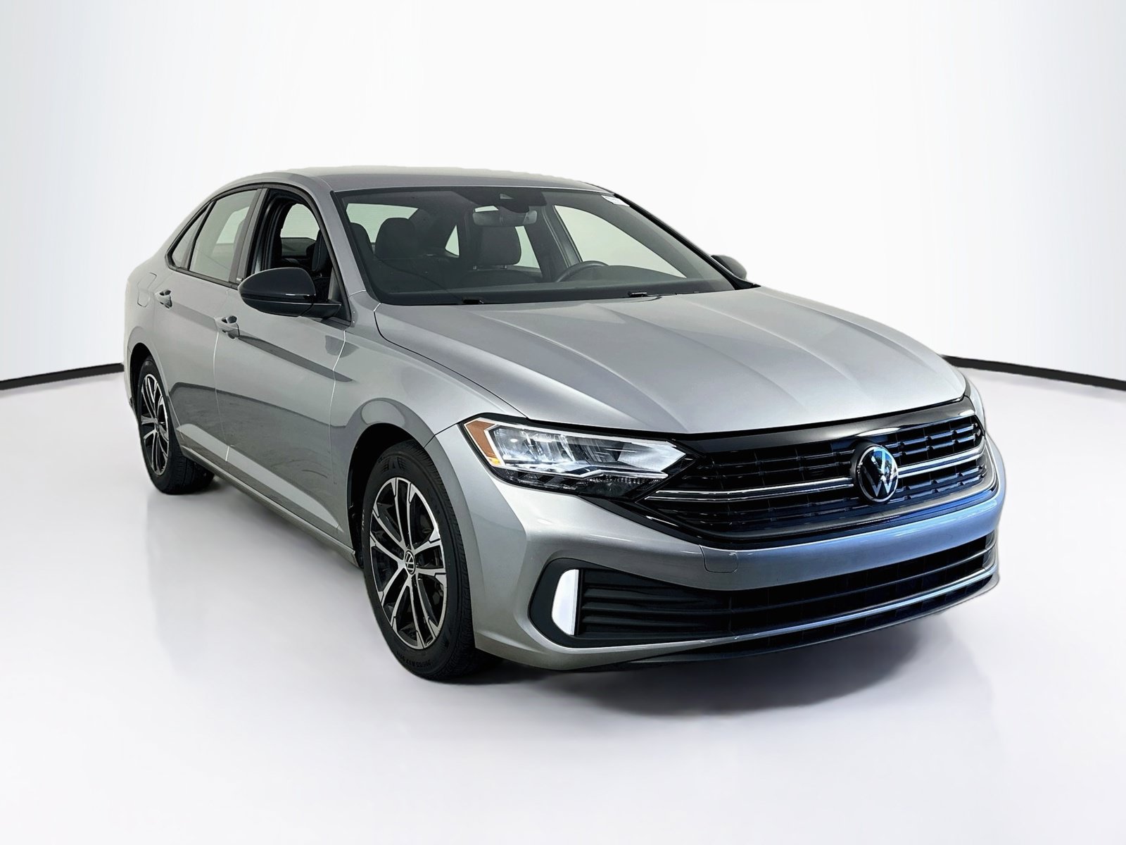 Used 2024 Volkswagen Jetta Sport FWD image 3