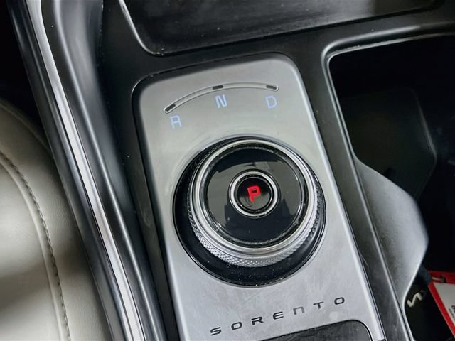 Certified 2023 Kia Sorento EX AWD/4WD image 17