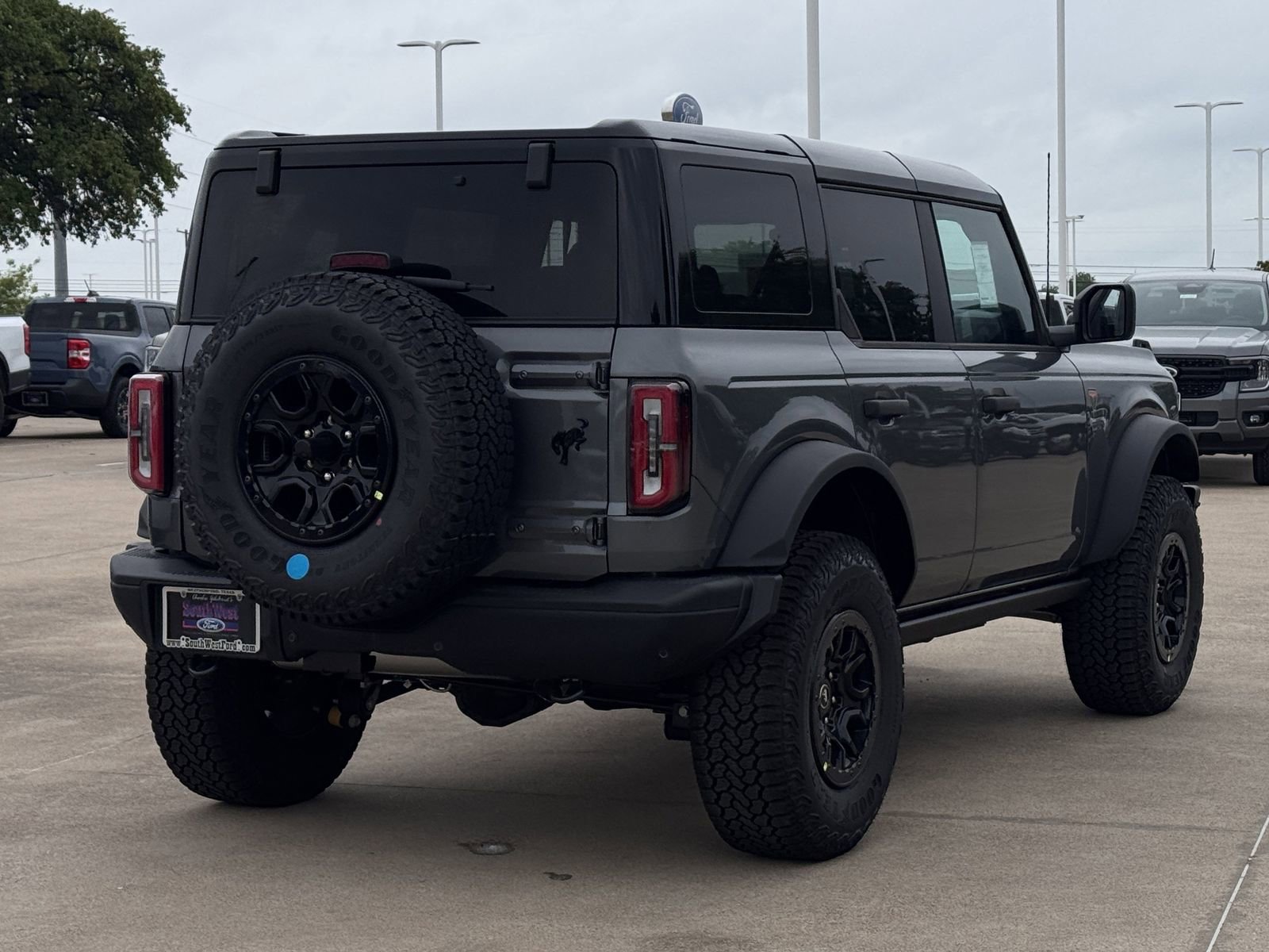 New 2026 Ford Bronco Badlands image 4