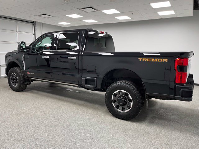 Used 2024 Ford F350 Platinum w/ Tremor Off-Road Package AWD/4WD image 7