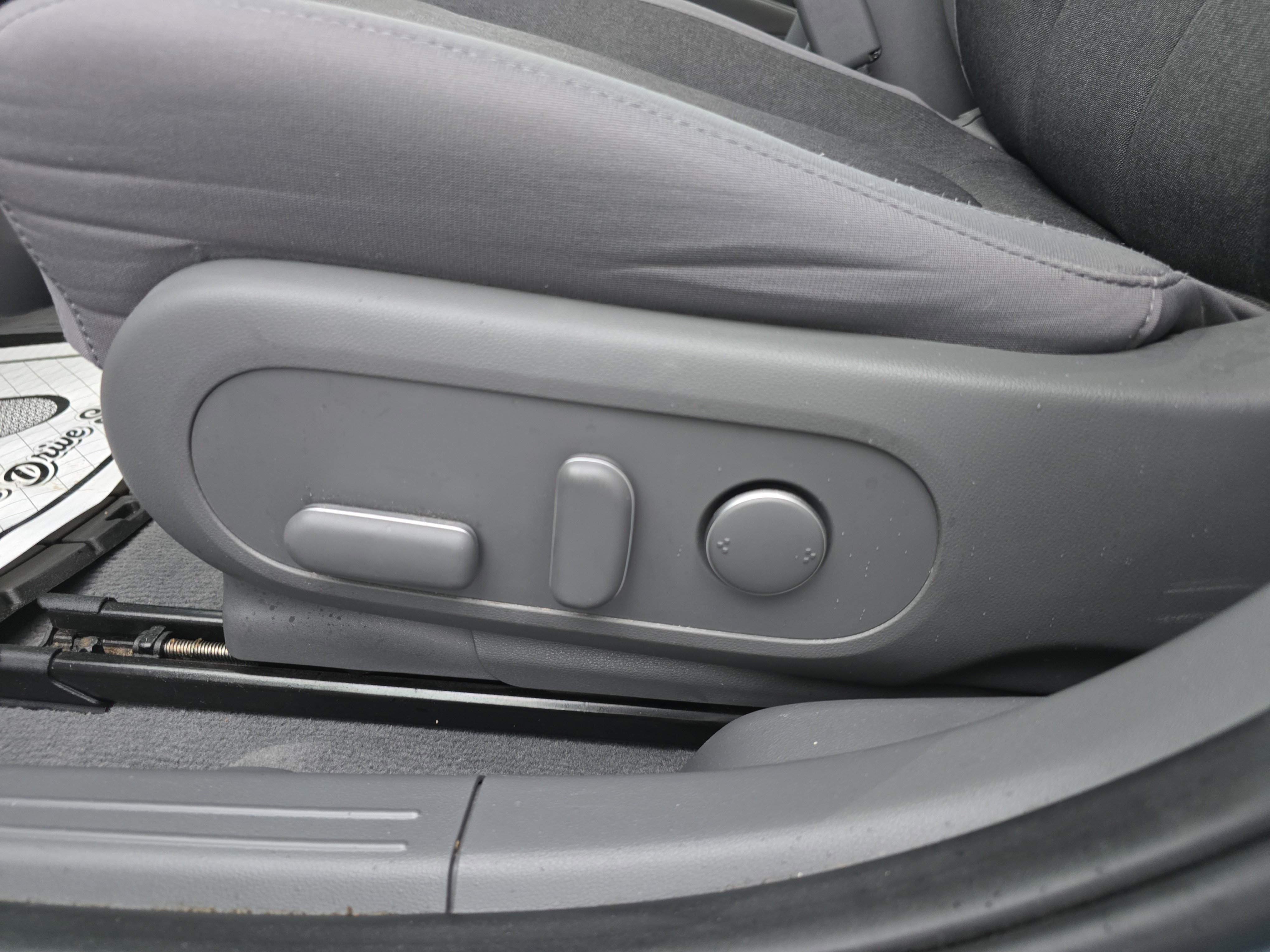 Used 2022 Hyundai Ioniq 5 SE w/ Cargo Package image 13