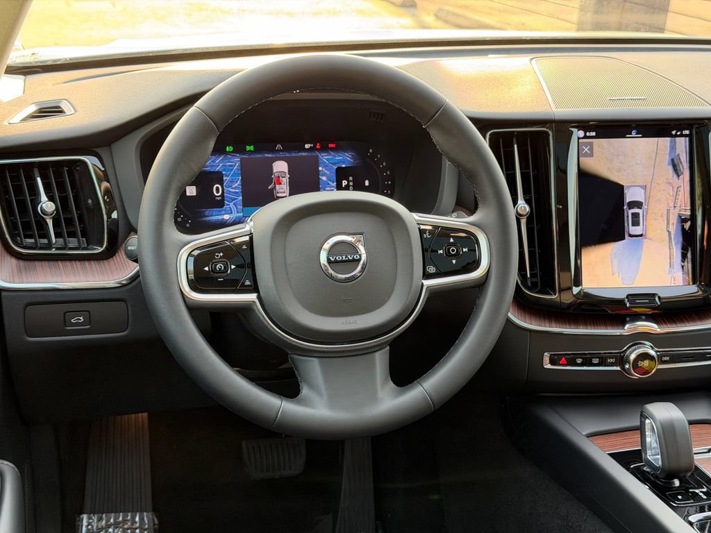 Certified 2024 Volvo XC60 B5 Plus w/ Protection Package Premier AWD/4WD image 14